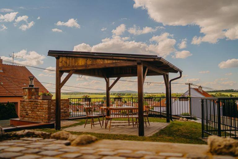 Deduv Sklep Hlohovec Exterior foto